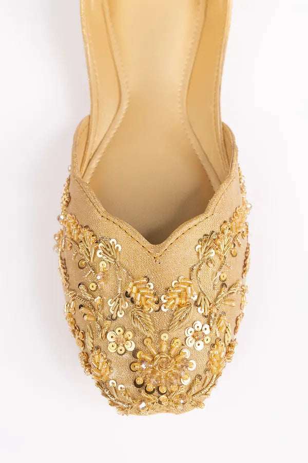Women Golden Khussa